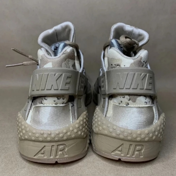 Nike Air Huarache Run Desert Camo AT6156-200 Mens 8 womens 9.5 Ochre Canteen - Picture 7 of 9